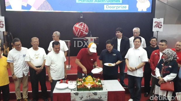 Chris Jhon dan Liem Swie King Tutup Perdagangan Sore Ini