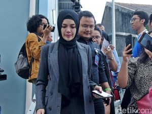 Nikita Daftar Itsbat Nikah dengan Dipo Sekaligus Gugat Cerai, Ini Alasannya
