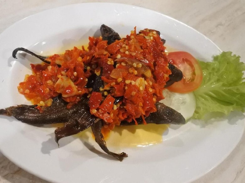 Sultan Resto: Uniknya Patin Bakar dan Pindang Ikan Senangin yang Sedap Sultan Resto: Uniknya Patin Bakar dan Pindang Ikan Senangin yang Sedap