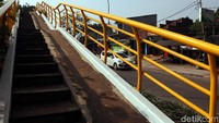 Kini JPO tersebut terlihat lebih bersih dan rapi.
