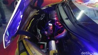 Headlamp pakai Jazz GK.5 yang baru, terus stop lamp pakai Honda CRZ, terus pemotongan pilar A dan B diturunkan sekian cm, papar Agung. Foto: Khairul Imam Ghozali