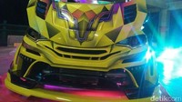 Karena kemarin mobil ini (dimodif) ekstrem terus pengen di up, up, up,muncul lah ide mobil masa depan ini, ujar Agung kepada detikOto, di sela-sela kontes modifikasi Indonesia Automodified di Denpasar, Bali. Foto: Khairul Imam Ghozali