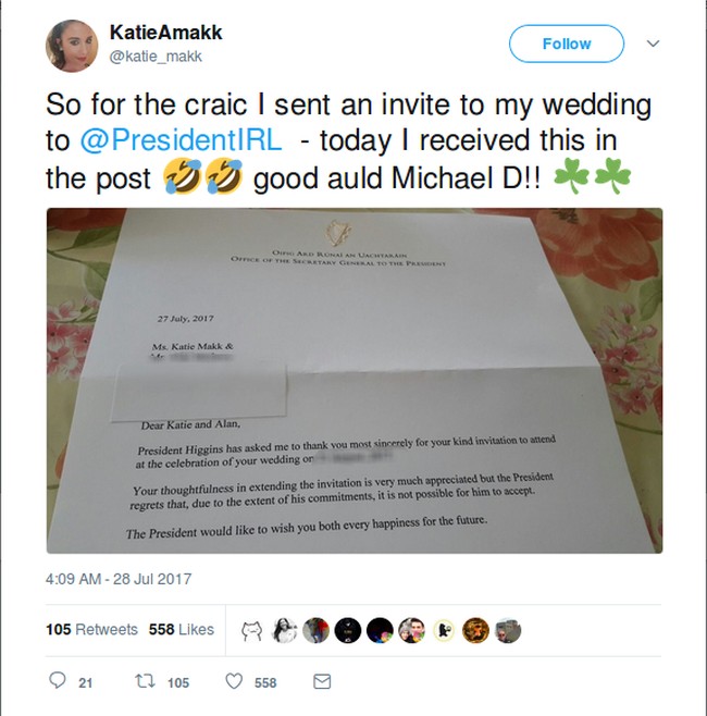 Seorang warga Irlandia memberi sang presiden undangan pernikahan. Tak disangka undangan itu dibalas meski Higgins tak bisa memenuhinya. Foto: Twitter