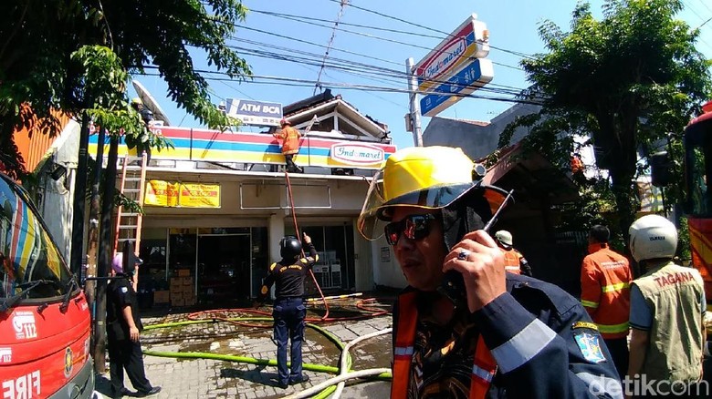 Sehari, Kebakaran di Kota Surabaya Terjadi di Empat Titik Sehari, Kebakaran di Kota Surabaya Terjadi di Empat Titik