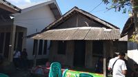 Diperintah Jokowi, Menteri PUPR Langsung Renovasi Rumah Zohri