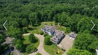 Sistem rumah ini dikontrol melalui panel layar sentuh yang dipasang di dinding seluruh rumah dan bekerja sesuai perintah pemilik. Istimewa/Mansionglobal.