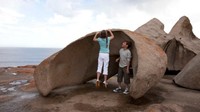 Traveler yang datang pun tak melewatkan foto-foto di sana (Tourism Australia)  