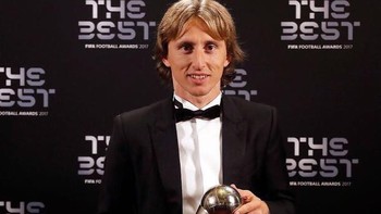 Selain itu, Modric juga pernah tergabung dalam kesebelasan terbaik dunia. Foto: Instagram/lukamodric10