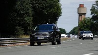 Dengan sistem 5GAA menunjukkan V2X dapat secara signifikan meningkatkan keselamatan jalan dan efisiensi lalu lintas. Karena kelompok ini berhasil membuat mobil saling bicara satu sama lain tentang pelanggaran tabrakan, pemberian sinyal, dan pelanggaran tanda jalan. Foto: Pool (Autoevolution)