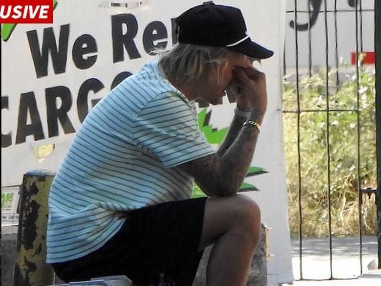 Justin Bieber Kepergok Nangis Lagi, Ada Apa? Justin Bieber Kepergok Nangis Lagi, Ada Apa?