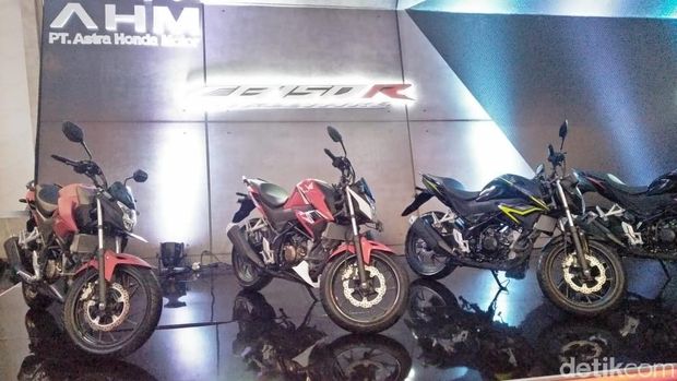 Honda CB150R Street Fire