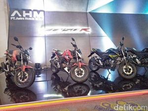 Wajah Baru Honda CB150R StreetFire dan CBR250RR
