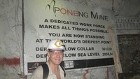 Tambang Mponeng, Afrika Selatan yang berjarak 65 km dari Johannesburg ini diperkirakan punya cadangan emas sekitar 39,6 juta ons. Miningglobal.com/Istimewa.
