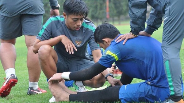 10 Potret Ifran Akhmad, Dokter Medis Timnas Indonesia di Piala AFF U-19