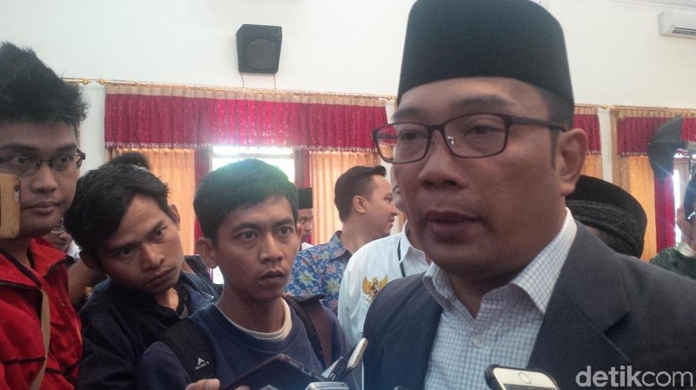 Jurus Ridwan Kamil Lawan Dominasi Anak Pada Dunia Digital Jurus Ridwan Kamil Lawan Dominasi Anak Pada Dunia Digital