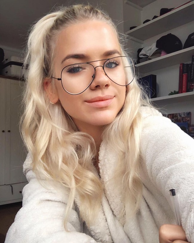 Sebelumnya, Grace pun berencana untuk mengambil kuliah kualifikasi profesional untuk memulai karier di bidang hukum. Namun rencana itu dibatalkan karena keinginannya berkarier sebagai selebgram. Foto: Instagram @gracefituk