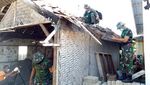 Foto: Aksi TNI Renovasi Rumah Lalu M Zohri