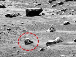 Berbagai Penampakan Misterius di Mars