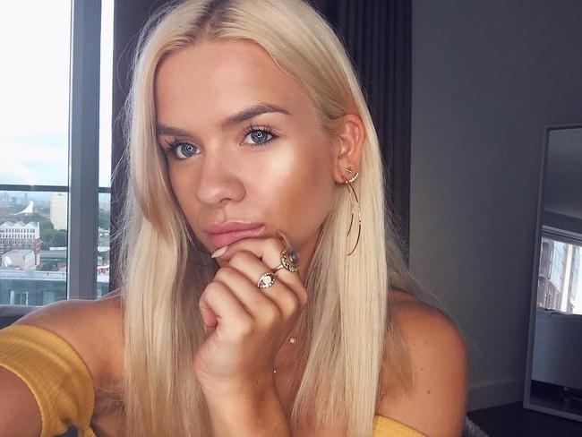 Grace Beverley adalah seorang selebgram yang punya lebih dari 800 ribu pengikut di Instagram. Wanita cantik dan seksi itu dikenal sering membagi tips kebugaran. Foto: Instagram @gracefituk