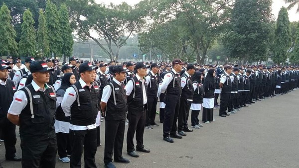 Foto: 319 Petugas Haji Diberangkatkan ke Tanah Suci