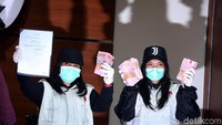 Eni disangka menerima suap Rp 500 juta terkait proyek pembangunan PLTU Riau-1.