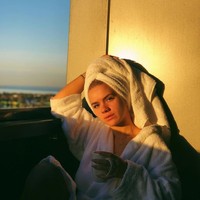 Aku sangat berhati-hati dan sangat rajin dan mencoba sangat keras di semua pekerjaanku. Aku bisa menghadapinya dan aku bisa menghadapi stres, ungkapnya. Foto: Instagram @gracefituk