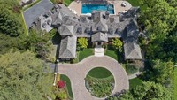 Sebagian bahan bangunan rumah ini diimpor, seperti atap dan batu bata yang didatangkan dari Prancis. Business Insider/Bernard Andre.