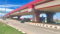 Dikuti dari Instagram Kementerian Pekerjaan Umum dan Perumahan Rakyat (PUPR), Menteri PUPR Basuki Hadimuljono mengatakan perbaikan jalan di jalur LRT Palembang rampung akhir Juli 2018. Pool/Kementerian PUPR.