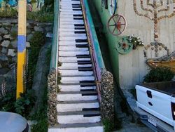 Deretan Anak Tangga Berseni dari Berbagai Negara