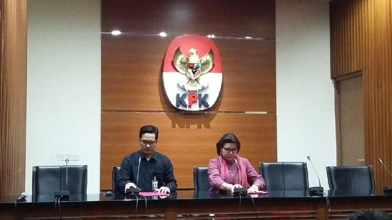 Kasus PLTU Riau-1, KPK Geledah Rumah Dirut PLN Kasus PLTU Riau-1, KPK Geledah Rumah Dirut PLN
