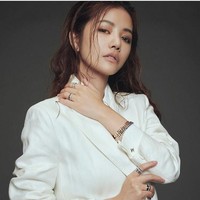  Lure juga rutin mengonsumsi suplemen seperti vitamin C dan pil kolagen. Foto: Dok. Instagram Lure Hsu