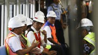Rasanya lebih dari yang kita lihat di Eropa. Meskipun ini buatan INKA, ini lebih dari yang kita sering rasakan di negara maju, entah Amerika atau Eropa, kata Jokowi. Andhika Prasetia/detikcom.