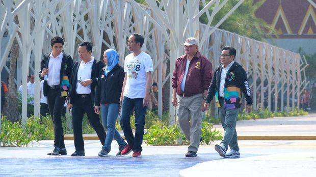 Jokowi-Cak Imin-Menpora Ganteng Malaysia Kompak Berjaket Asian Games
