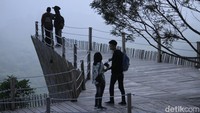 Banyak muda-mudi yang ke sini buat berfoto ria. Destinasi ini pun ramai di media sosial. (Wisma/detikTravel)