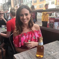 Siapakah sosok Camill Thurlow? Selain pernah membintangi Love Island, Camilla adalah seorang model. Dia pernah memenangkan kontes kecantikan di Inggris, Miss Edinburgh. Foto: Instagram Camilla Thurlow