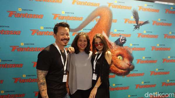 Pevita Pearce Promosikan Buffalo Boys di Kanada Pevita Pearce Promosikan Buffalo Boys di Kanada