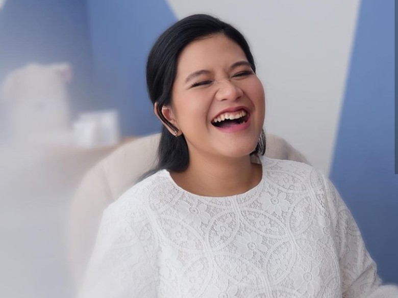 Gara-gara Makan Semeja dengan Asisten, Kahiyang Jadi Idola Baru Gara-gara Makan Semeja dengan Asisten, Kahiyang Jadi Idola Baru