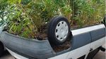 Saat Mobil Menjadi Kandang Ayam dan Kolam Renang