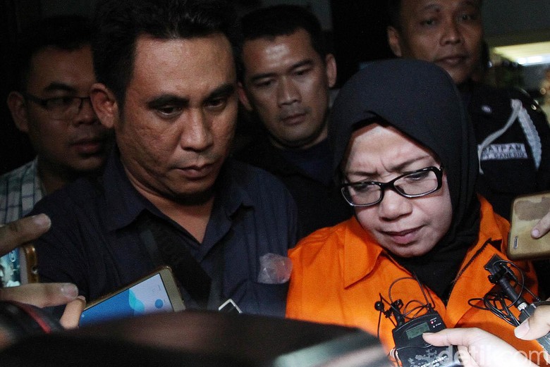 Kronologi OTT Eni Saragih Hingga Rumah Dirut PLN Digeledah KPK Kronologi OTT Eni Saragih Hingga Rumah Dirut PLN Digeledah KPK