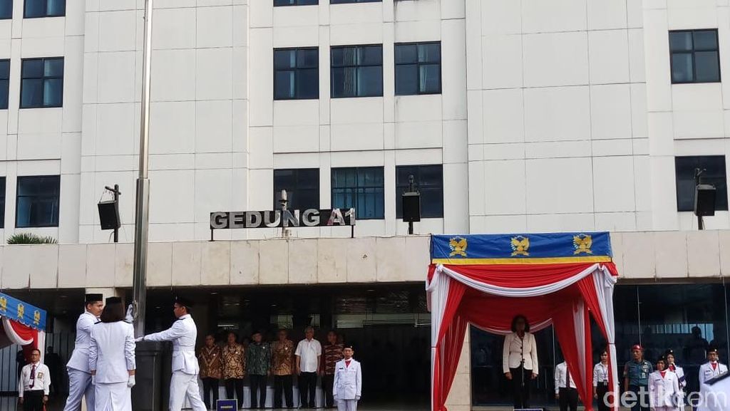 Sri Mulyani Pimpin Upacara Peringatan Hari Pajak Sri Mulyani Pimpin Upacara Peringatan Hari Pajak