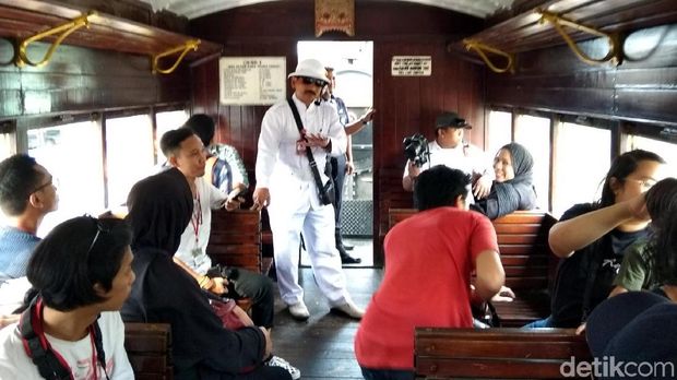 Mau Coba Naik Kereta Uap Bergerigi? Siapkan Uang Rp 15 Juta