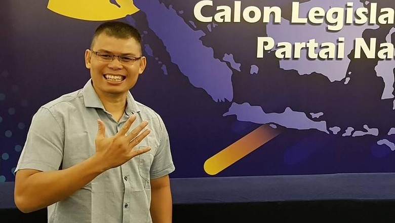 Chris John Buka-Bukaan Alasan Nyeberang ke NasDem Chris John Buka-Bukaan Alasan Nyeberang ke NasDem