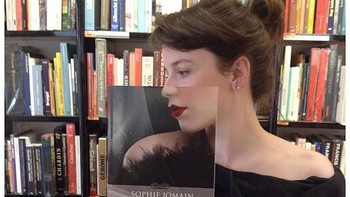 Dan juga semakin banyak perpustakaan yang terancam ditutup karena kekurangan dana. Foto: Instagram @librairie_mollat