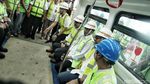 Wuss, Menhub Jajal LRT Jakarta Sebelum Diresmikan