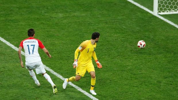 Blunder Hugo Lloris membangkitkan semangat perlawanan Kroasia.