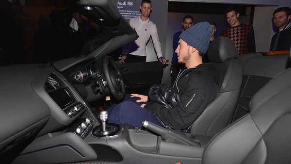 Nggak Kalah dengan Ronaldo, Koleksi Mobil Eden Hazard Bikin Iri