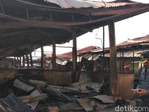 Cerita Pedagang Rugi Miliaran Rupiah Akibat Kebakaran Pasar Gedebage