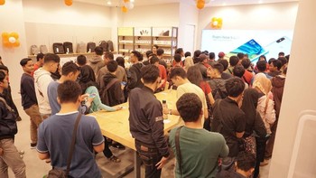 Disebutkan juga bahwa pelanggan berkesempatan untuk mendapatkan Mi Band 2 secara gratis setiap pembelian Mi A1. Foto: Xiaomi Indonesia