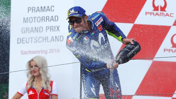 Valentino Rossi finis kedua di MotoGP Jerman 2018. (Foto: Fabrizio Bensch/Reuters) Valentino Rossi finis kedua di MotoGP Jerman 2018. (Foto: Fabrizio Bensch/Reuters)