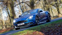 Aston Martin Vanquish merupakan mobil paling mahal yang dimiliki Hazard. Harganya mencapai 199.950 Poundsterling atau setara dengan Rp 2,8 miliar. Foto: The Sun